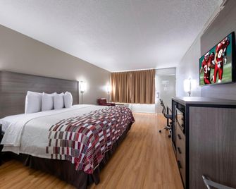 Red Roof Inn Charlottesville - Charlottesville - Slaapkamer