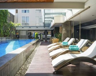 Solaris Hotel Kuta - Kuta - Pool
