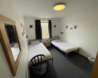 Bath Ymca Hostel - באת' - חדר שינה