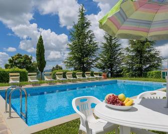 Holiday apartment Londa for 1 - 6 persons with 2 bedrooms - Holiday house - Londa - Piscina