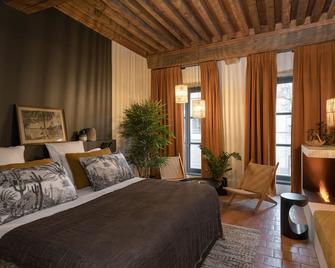Mihotel Tour Rose - Lyon - Bedroom