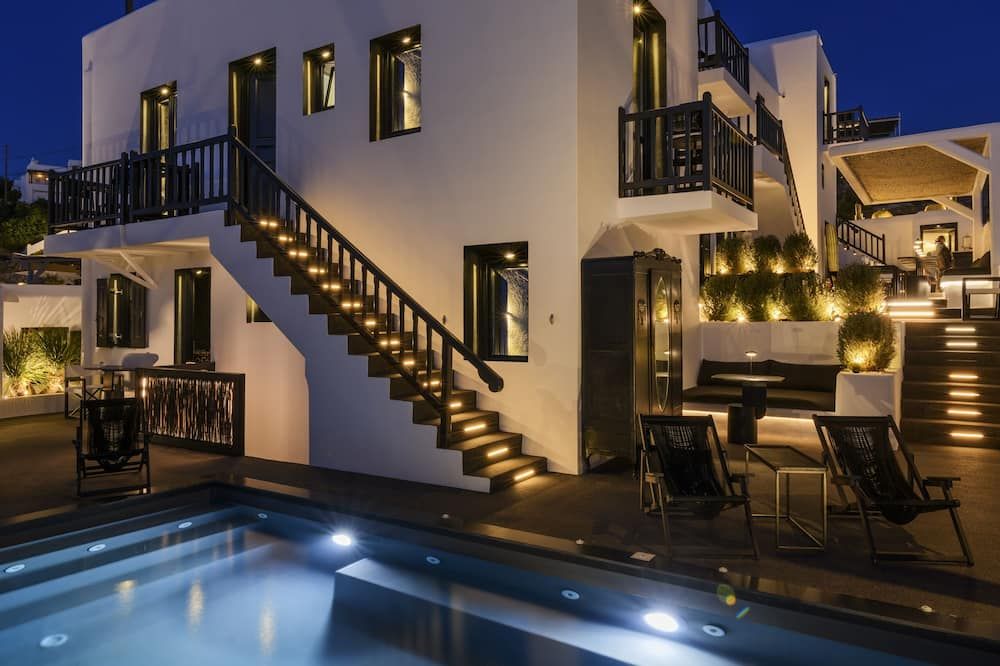 She Mykonos Boutique Hotel