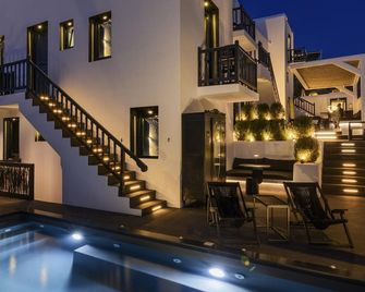 She Mykonos Boutique Hotel - Mykonos - Pool
