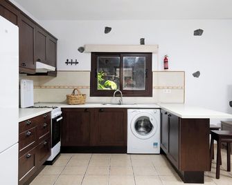 Finca El Refugio - Teguise - Kitchen
