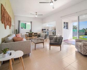 3BR Casa familiar con alberca y asador en Oaxtepec - Oaxtepec - Sala de estar