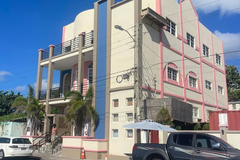 The Colosseum - באסטר - בניין