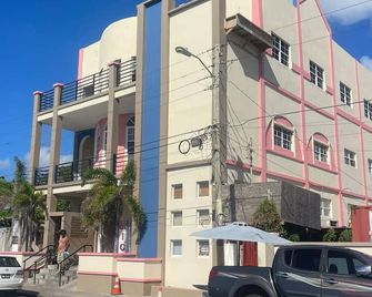The Colosseum - Basseterre - Edificio