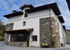 L'Arbolea de Rodiles - Villaviciosa - Edificio