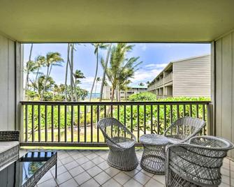 Hawaii Haven: Condo w/ Community Pool, Ocean Views - Kaunakakai - Balcony