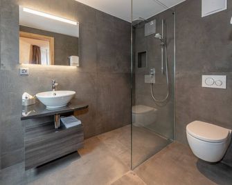Hotel Heimatlodge - St. Niklaus - Baño