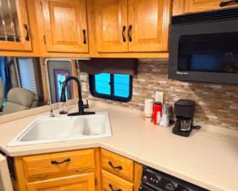 Comfortable home on wheels - Gadsden - Cocina