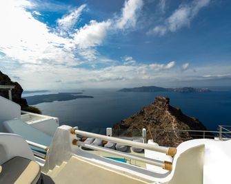 هوتل صني فيلاز - فيرا - شرفة