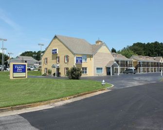 Travel Inn Buford near Mall of Georgia - Buford - Gebouw