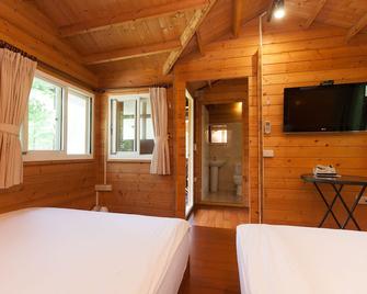 Locasu - Dongshan Township - Bedroom