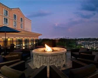 Courtyard Kansas City at Briarcliff - Kansas City - Edificio