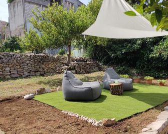Holiday Home Jere - Postira - Βεράντα