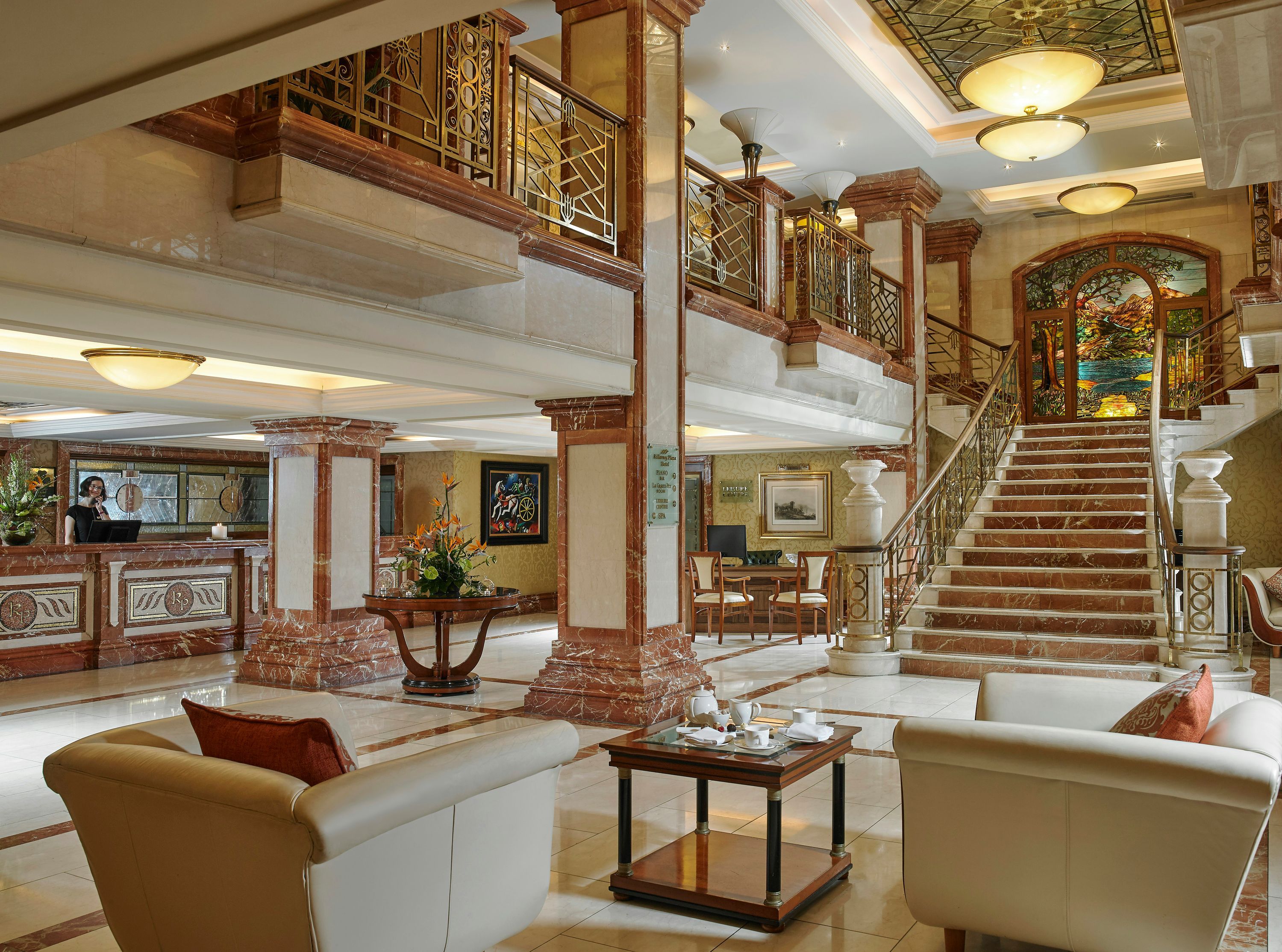 Killarney Plaza Hotel and Spa - קילרני - לובי