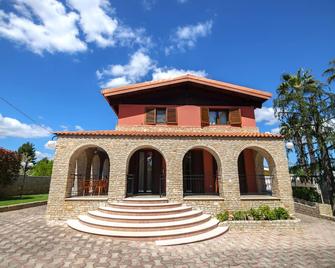 B&B Villa Adriana - Andria - Edificio