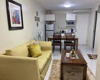 3 Bedrooms 3 Baths Victorian style Townhouse Fully Furnished - Batangas - Living room