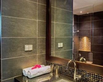 Dodola Lodge - Pereybèré - Bathroom
