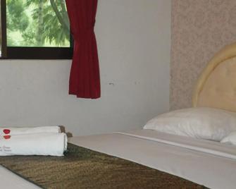 New Green Sentul Resort - Bogor - Bedroom