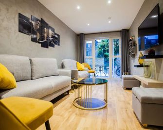 Luxury Fulham 3 bedroom Garden House - London - Living room