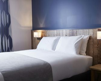 The Churchill - Swindon - Bedroom