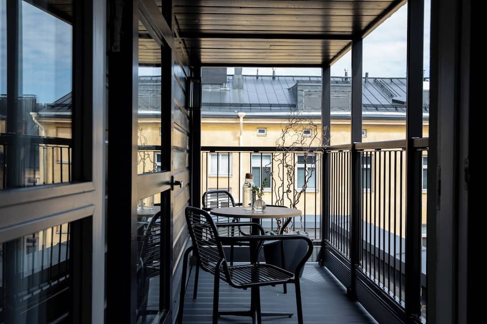 Bob W Helsinki Kaarti - הלסינקי - מרפסת