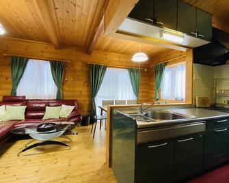 Swiss Chalet Hakuba - Hakuba - Kitchen
