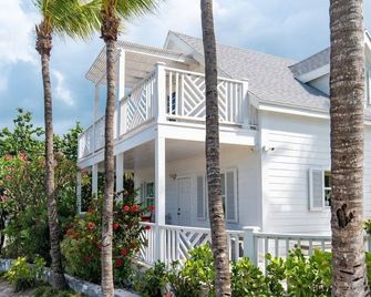 The Little White House Home - Governor’s Harbour - Budova