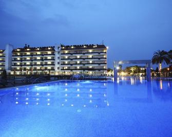 Don Angel Hotel - Santa Susanna - Gebouw