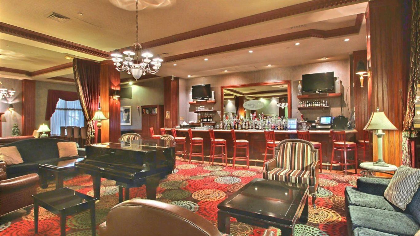 Holiday Inn & Suites Madison West - Middleton By IHG