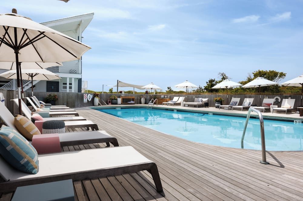 هيرو بيتش كلوب - مونتوك - حوض السباحة