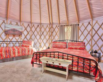 The Driftwoods - Yurt - Driftwood - Bedroom