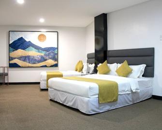 Dancenter Boss Hotel Near Clark International Airport - Bacolor - Bedroom