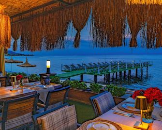 Kayalar Blue Beach Hotel - Sazli - Restaurante