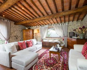Borgo Livernano - Radda In Chianti - Soggiorno
