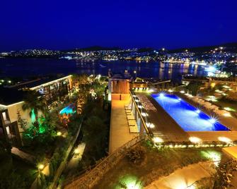 Costa Farilya Special Class Hotel Bodrum - Гундоган - Басейн