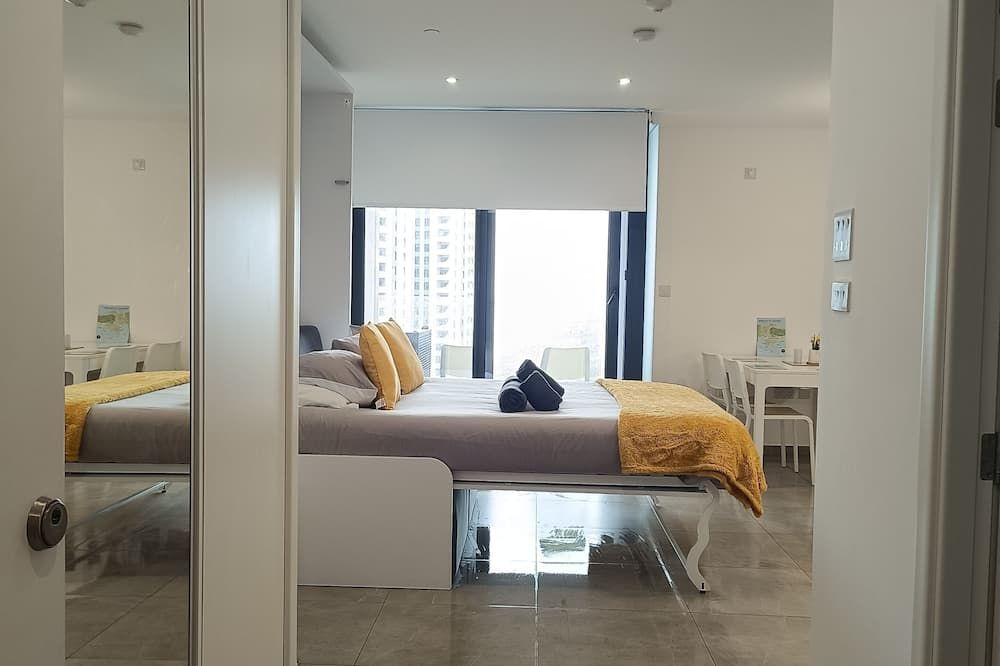 E1 Studios, Sea & Beach Views, High Floor - Gibraltar - חדר שינה
