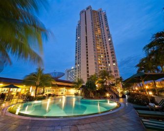 Puri Casablanca - Jakarta - Pool