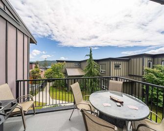 2 Bedroom Sooke Townhome - Sooke - Balcony