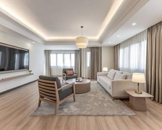Garden View Court Suites Ho Chi Minh City - Ho Chi Minh City - Living room