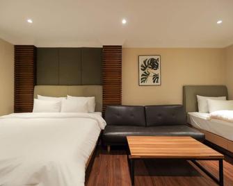 New Day Hotel Gangnam - Seoul - Bedroom