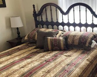 Vintage Cottage - In Town - Paiute Atv Trail Road - Sleeps 6 - Marysvale - Habitación