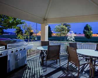 Candlewood Suites Perrysburg By IHG - Perrysburg - Balkon