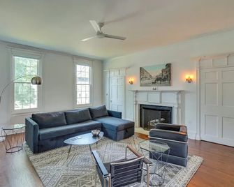Historic Home in Coxsackie with Hudson River Views! - West Coxsackie - Living room