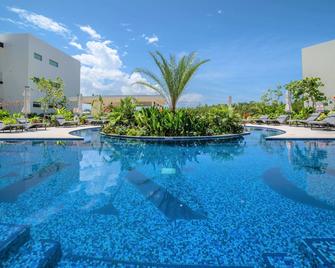 Cayman Luxury Rentals At One Canal Point - George Town - Pool