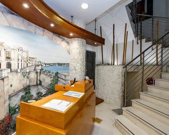 阿科焉提可假日居家酒店 - 敘拉古 - 錫拉庫扎 - 櫃檯