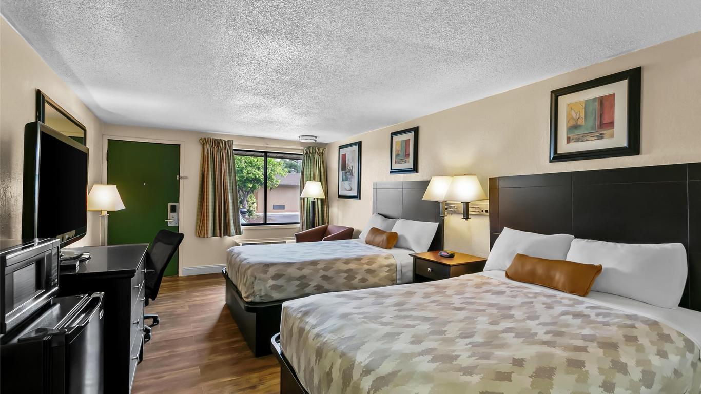 Knights Inn Martinsburg