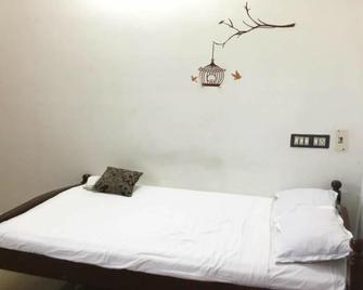 Deebak Homestay 2 Bhk - Auroville - Habitación